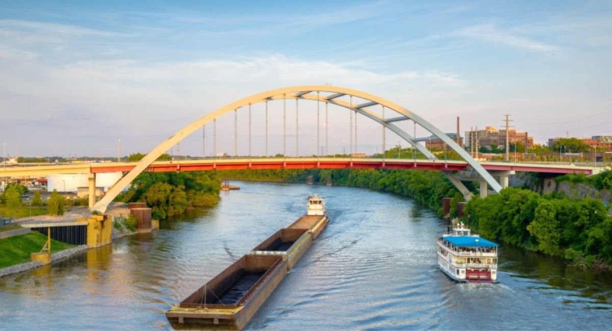 Gay Street and Cumberland River